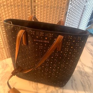 Michael Kors hand bag